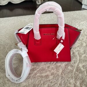 Michael Kors Avril XS Satchel Crossbody Bag Leather Red Cherry
BRAND NEW / NWT